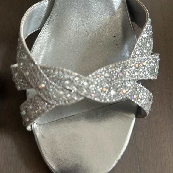 Sparkly silver heels - Picture 3 of 3